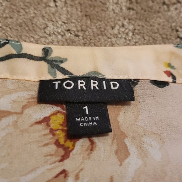 Torrid Floral Button Up Shirt Pink Green Women's 1 Lightweight Breathable Summer - Picture 3 of 9